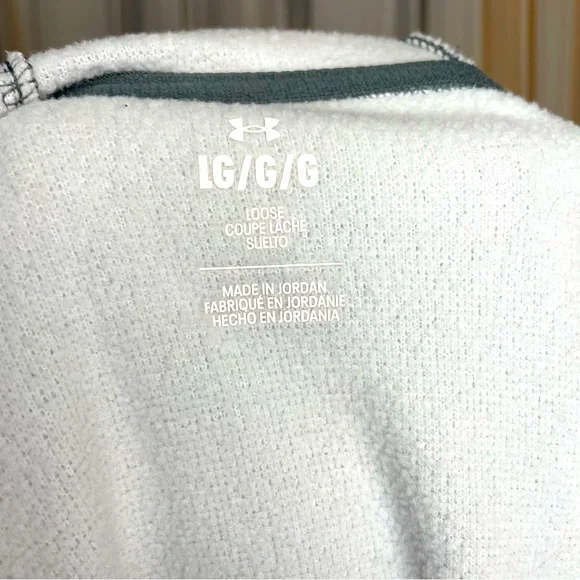 Itm 0008 Women’s Under Armour pull over hoodie size LG - Picture 8 of 9